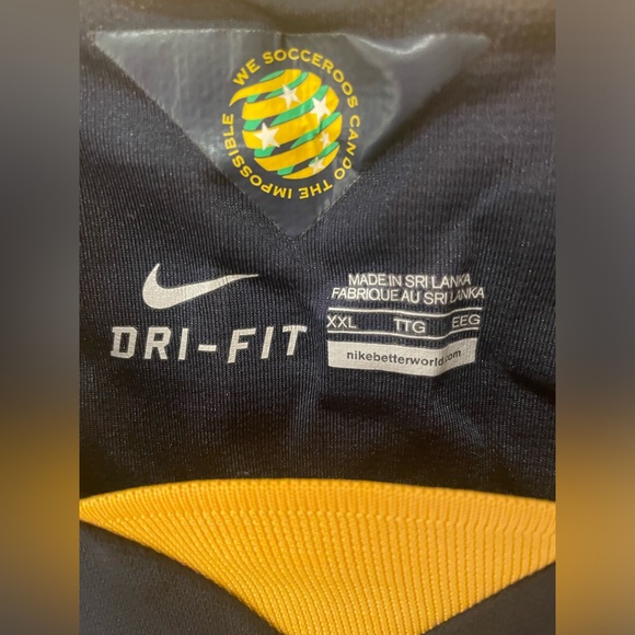 Nike dri-fit authentic men’s Australia Socceroos jersey - Picture 4 of 6